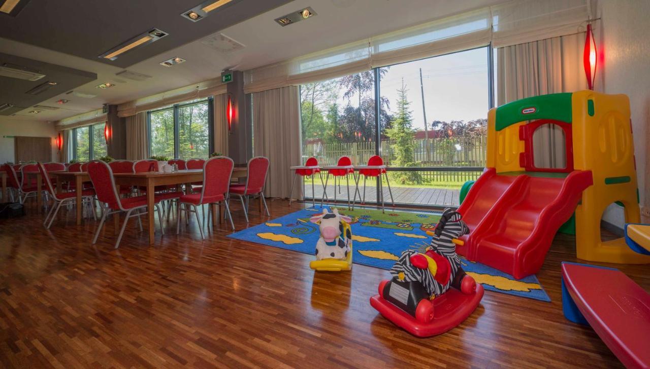 Centrum Wypoczynkowo-Konferencyjne Solaris Łazy Εξωτερικό φωτογραφία